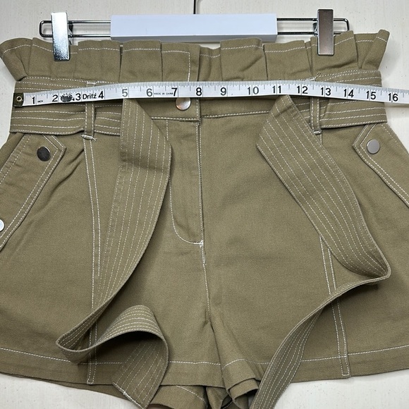 River Island 100% Cotton Khaki Green High Rise Paper Bag Belted Shorts Size US 6 - Picture 10 of 13